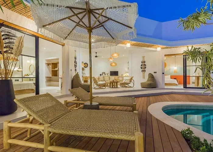 Villa Alamanda Maya Seminyak Center 2 Bedr With Private Pool